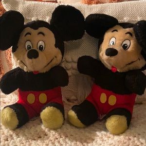 Vintage Mickey Mouse 1980 Plush (2)
